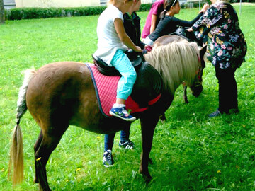 „GCP-Sommerspiele“ mit Ponyreiten in Schwerin