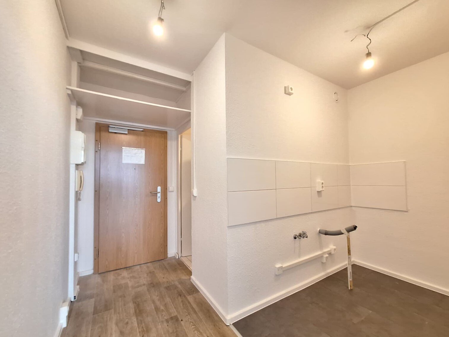 Albert-Wolf-Platz 2, 01239 Dresden
