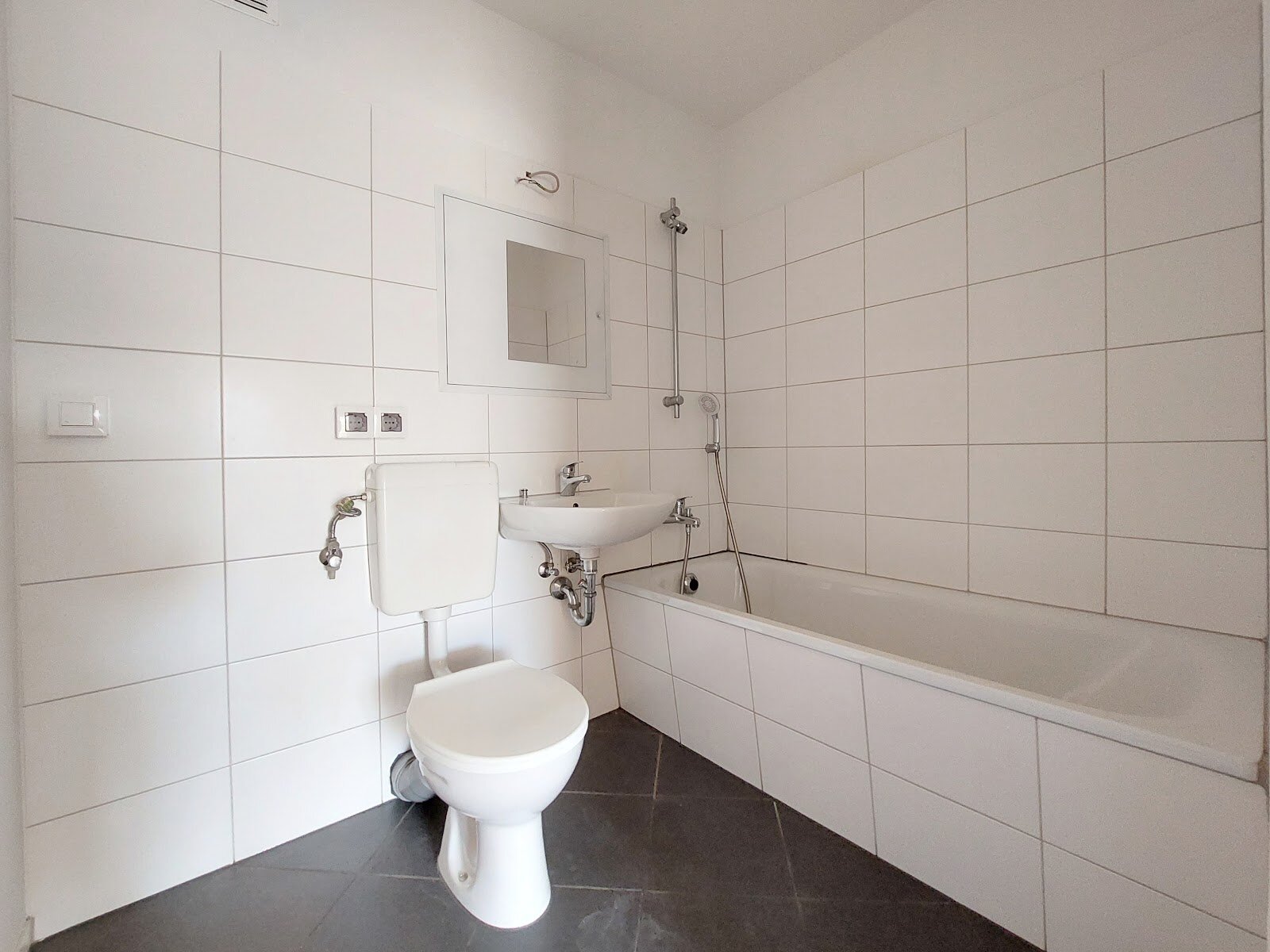 Helbigsdorfer Weg 2, 01169 Dresden